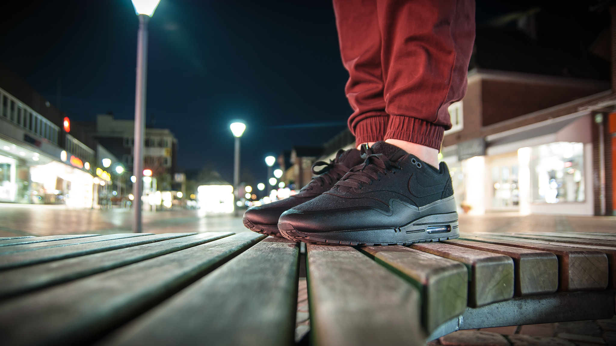 Sony Alpha DSLR-A290 sample photo. Nike air max 1 "patch pack" photography