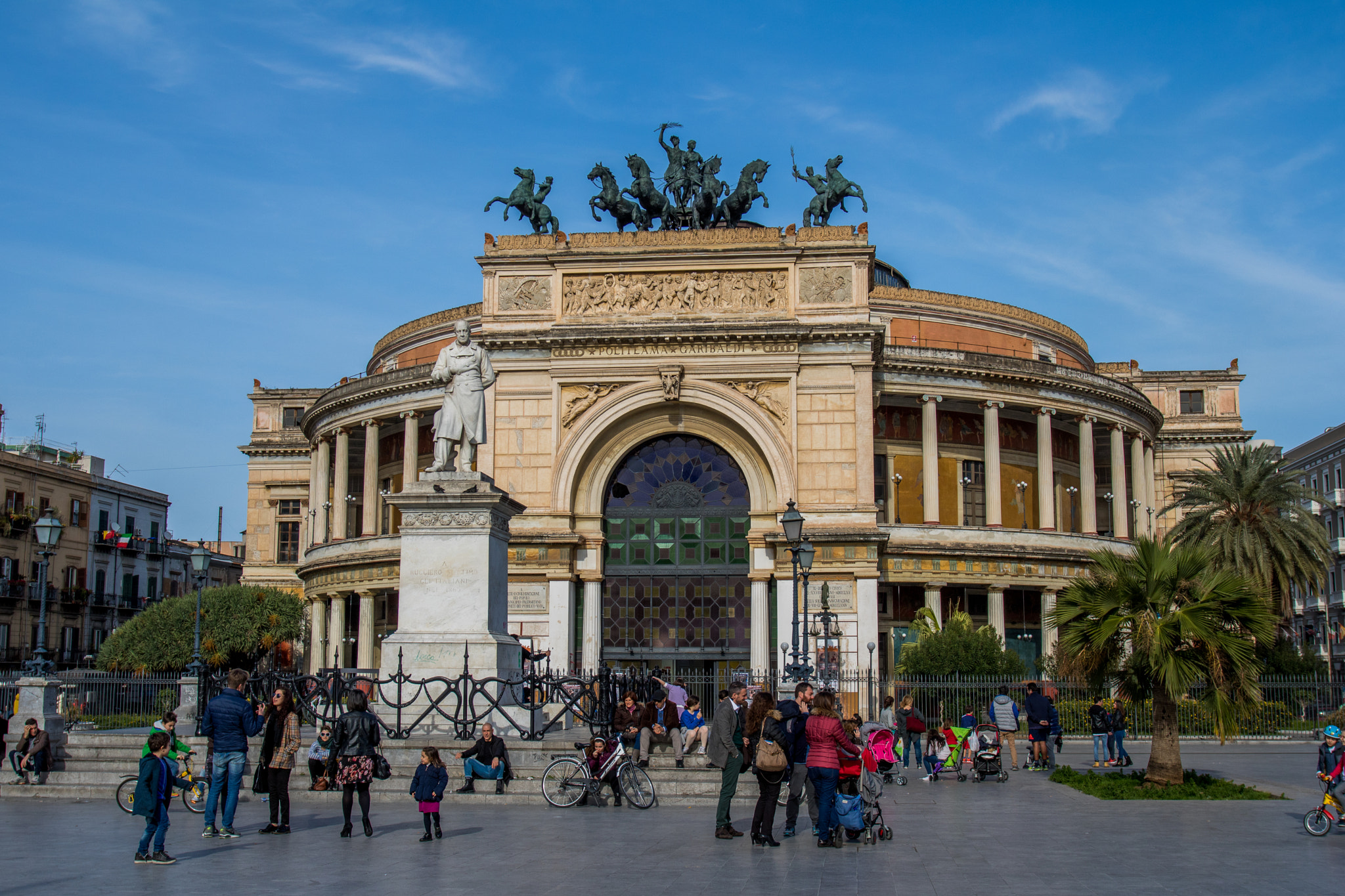 Canon EOS 760D (EOS Rebel T6s / EOS 8000D) + Canon EF 17-40mm F4L USM sample photo. Palermo from 20mm.... photography