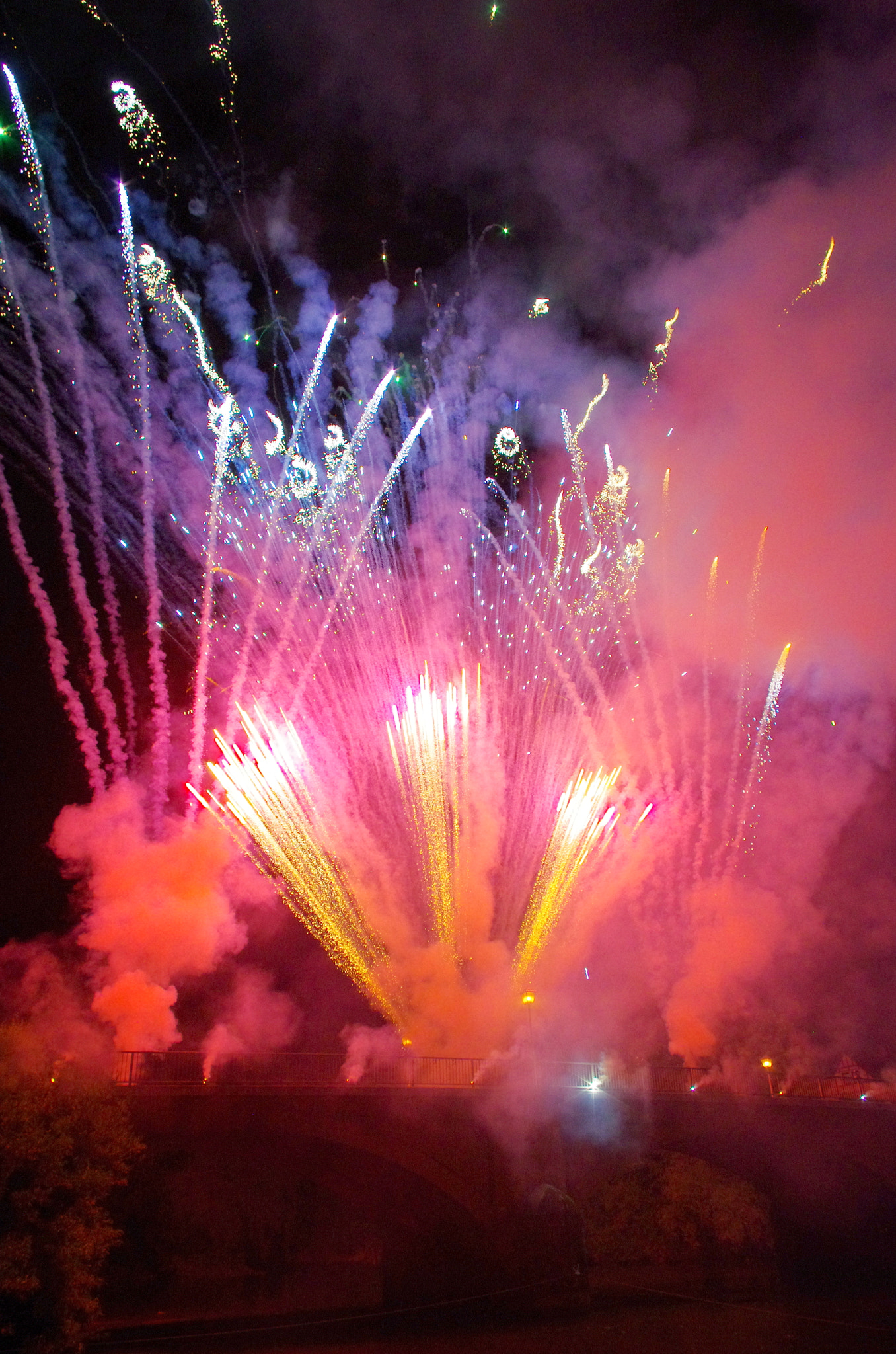 Pentax smc DA 18-55mm F3.5-5.6 AL sample photo. Fireworks - village-festival neckartenzlingen photography