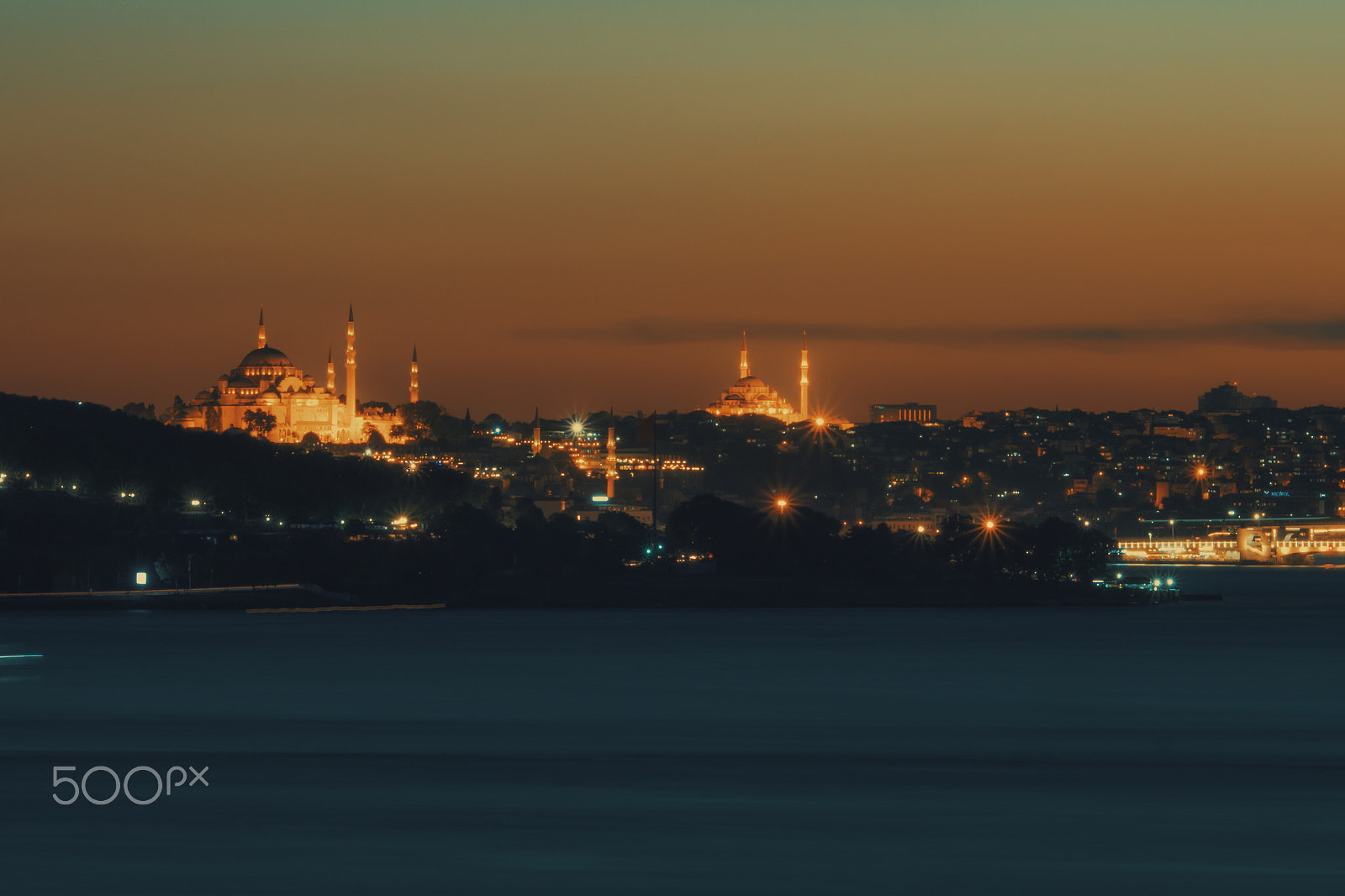 LUMIX G VARIO 35-100/F4.0-5.6 sample photo. Istanbul night photography