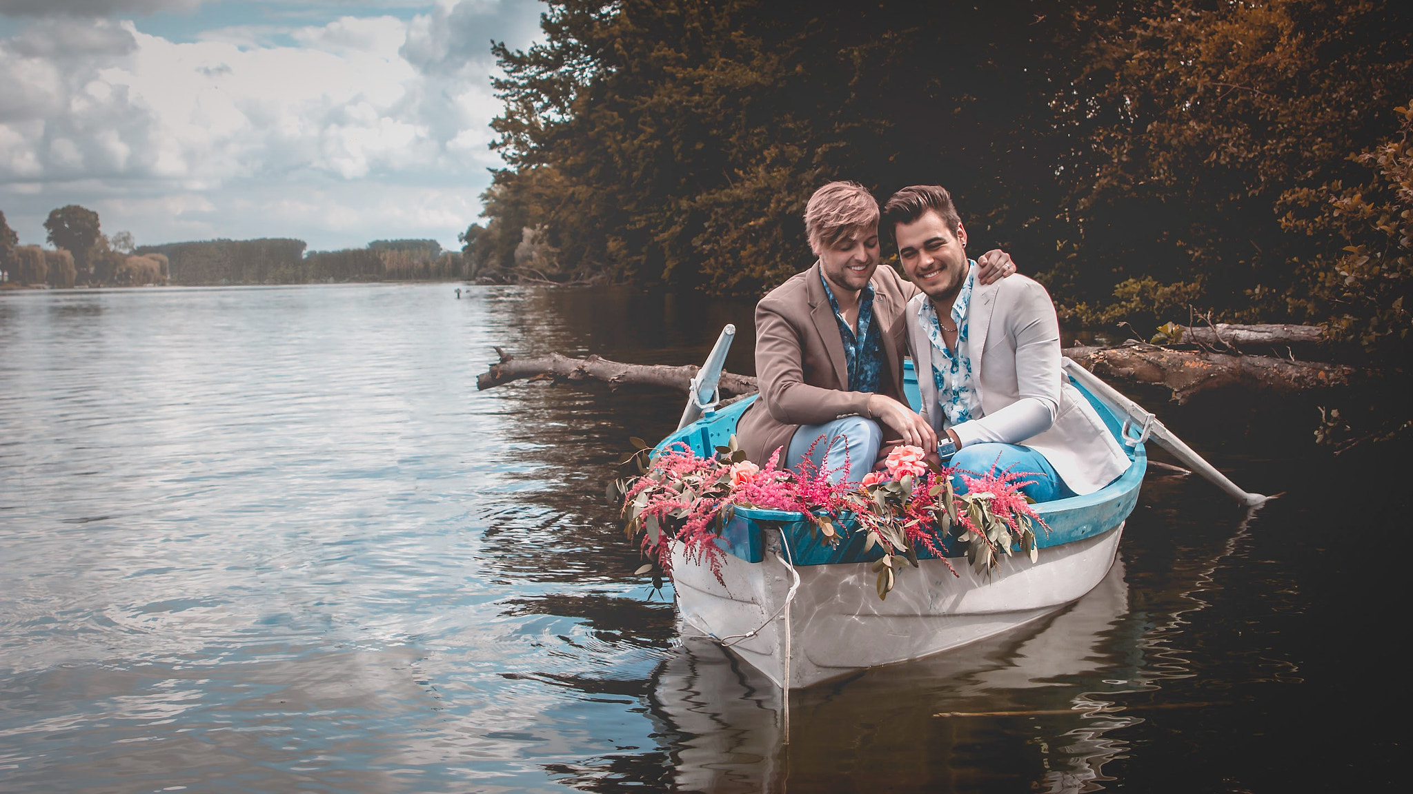 Canon EF 28-105mm f/3.5-4.5 USM sample photo. Save the date photography