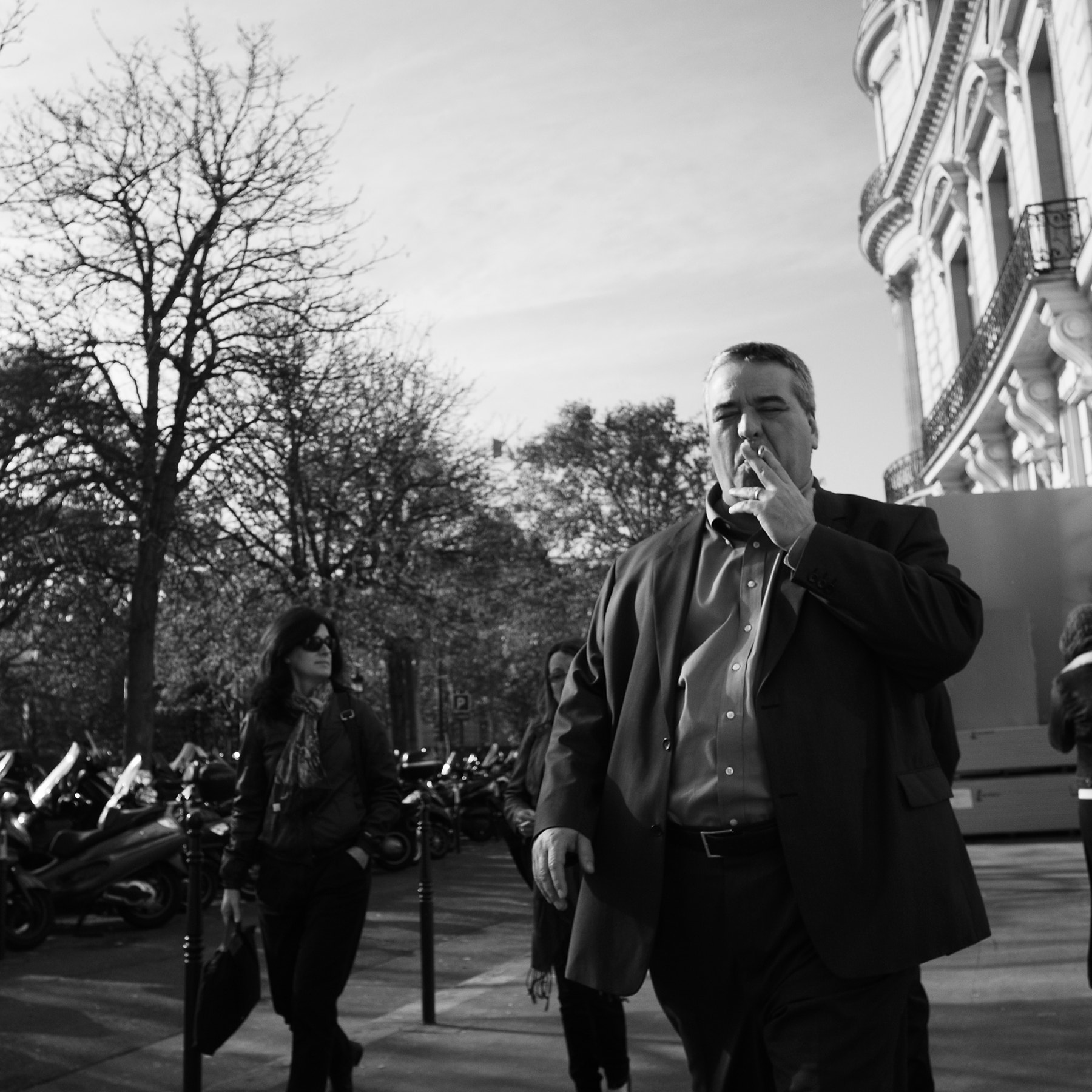 GR LENS A12 28mm F2.5 sample photo. People in paris photography