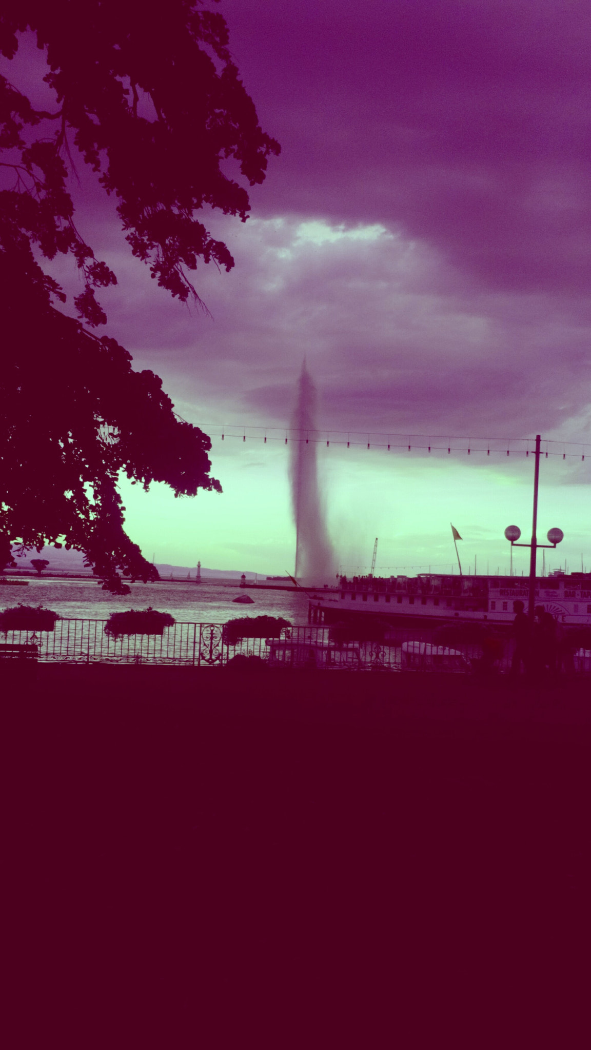 ZTE Blade L3 sample photo. Jet d'eau is a large fountain in geneva photography