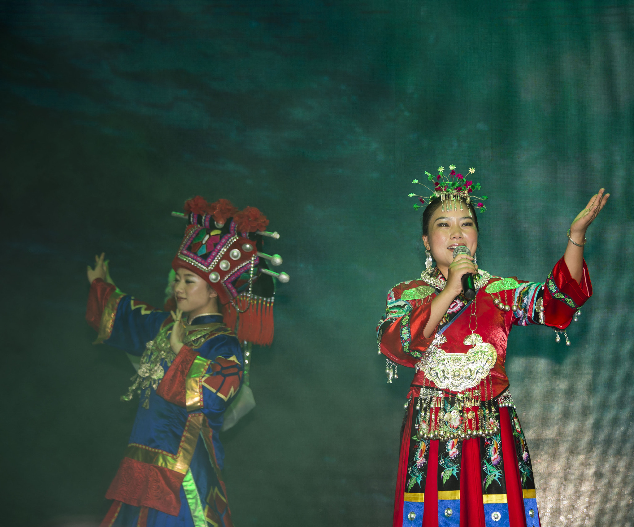 Nikon D4 sample photo. Chinese singer & dancer photography