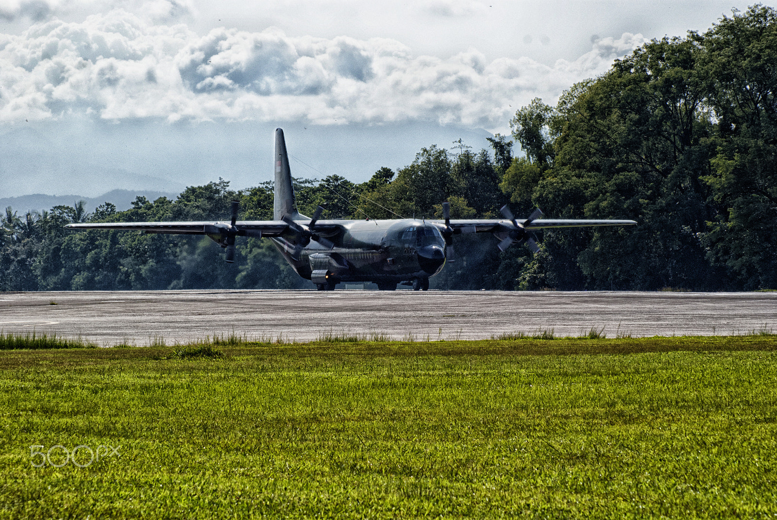 Sony Alpha DSLR-A200 sample photo. Military transport photography
