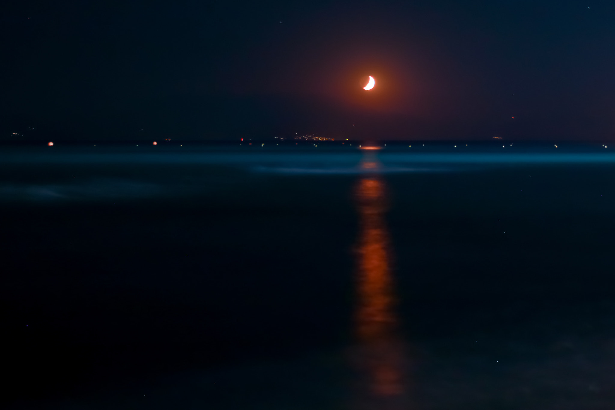 Canon EF 40mm F2.8 STM sample photo. Moonset photography