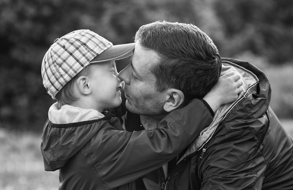 Nikon AF-Nikkor 80-200mm F2.8D ED sample photo. Father and son photography