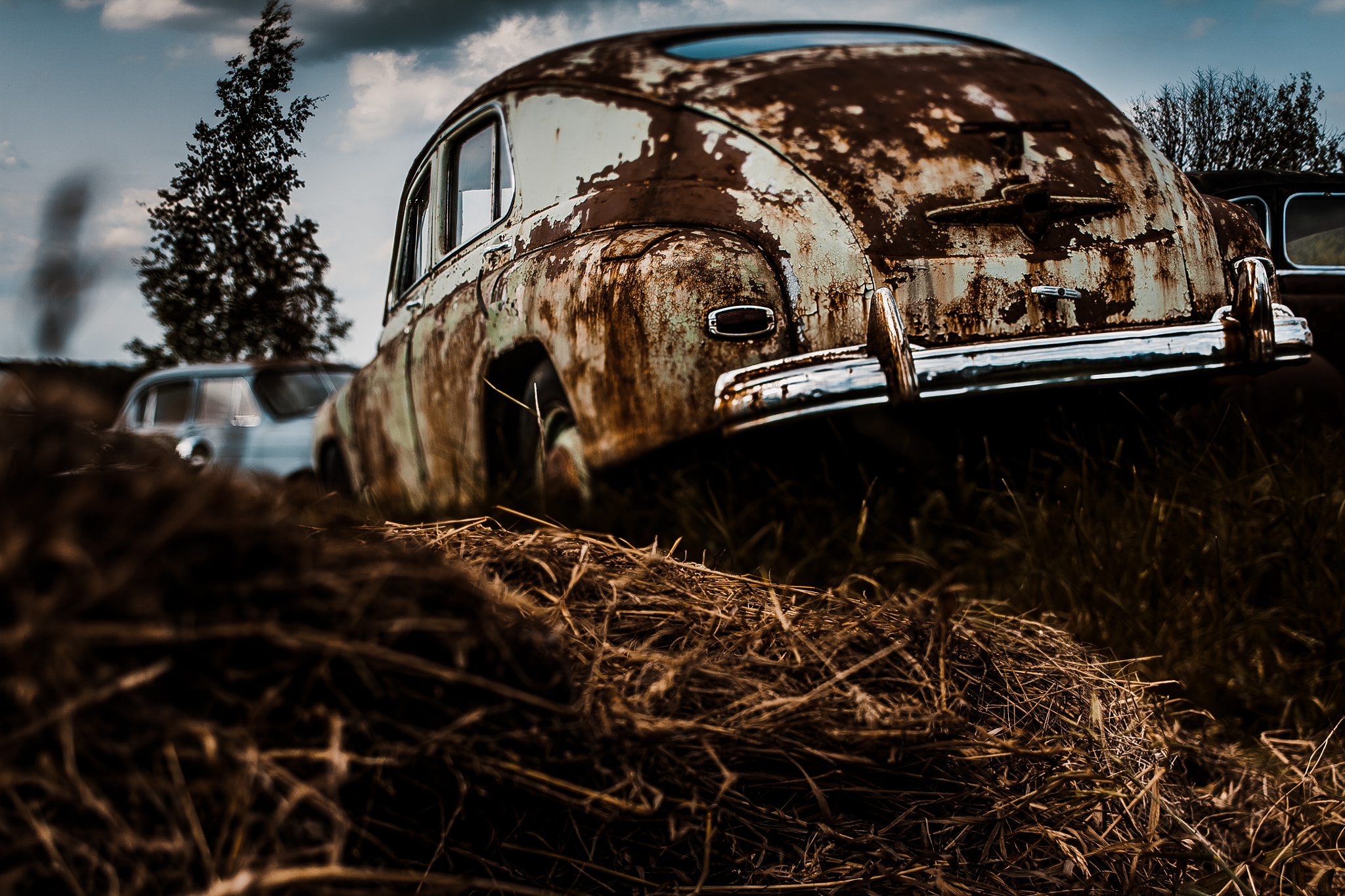 Canon EOS 5D + Canon TS-E 45mm F2.8 Tilt-Shift sample photo. Old russain car photography