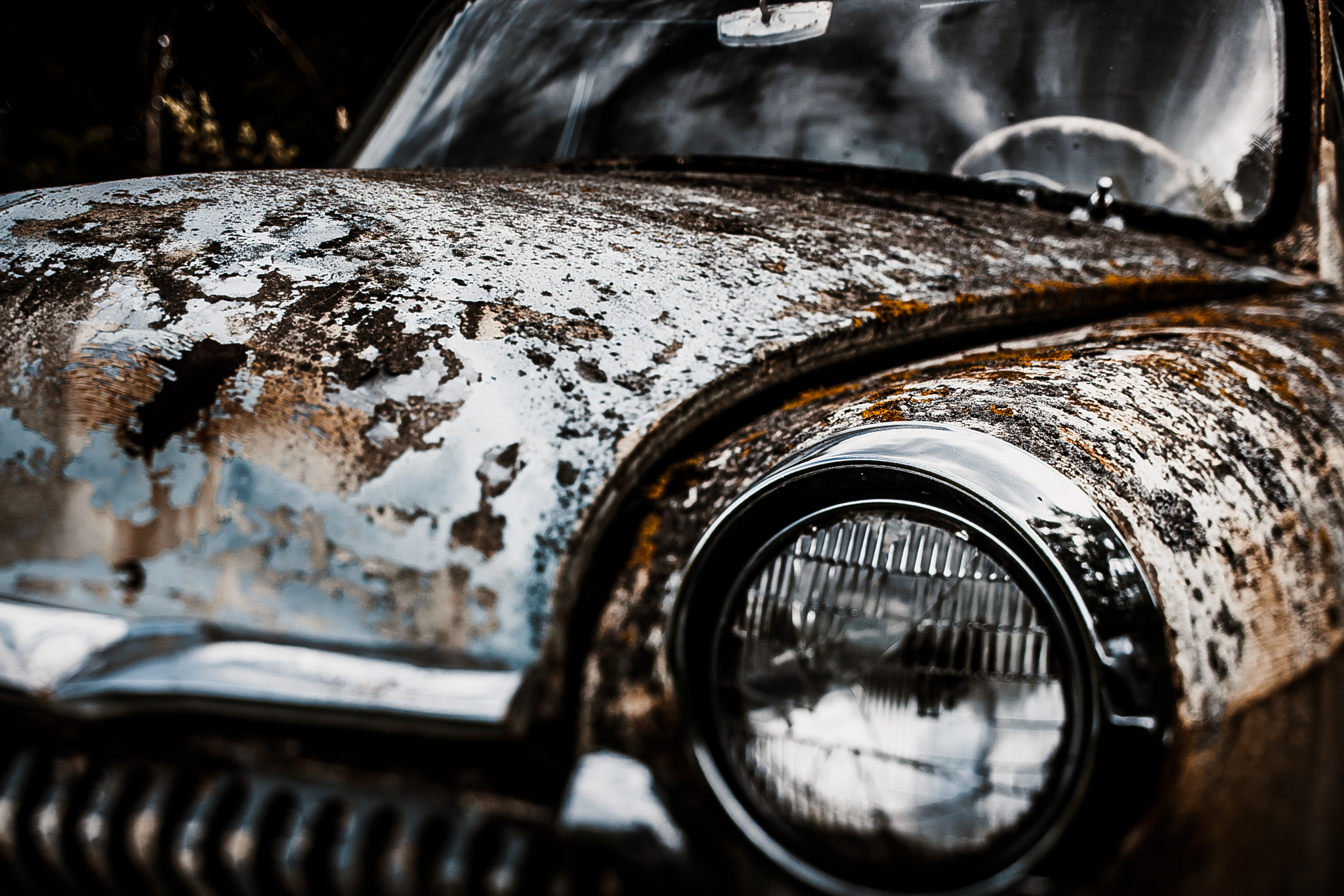 Canon EOS 5D + Canon TS-E 45mm F2.8 Tilt-Shift sample photo. Old russain car photography