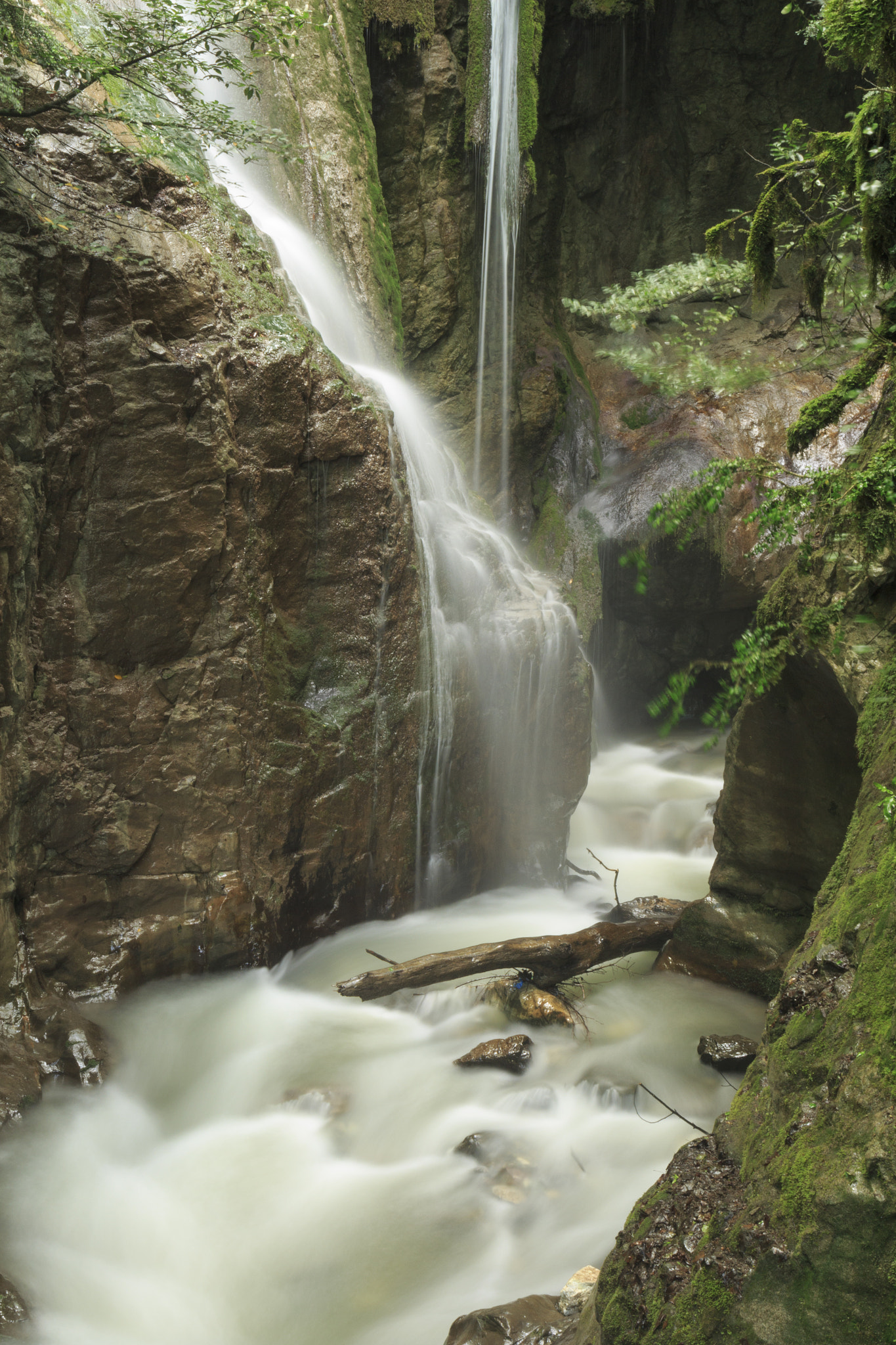 Sigma 17-70mm F2.8-4 DC Macro OS HSM sample photo. Samandere waterfall photography