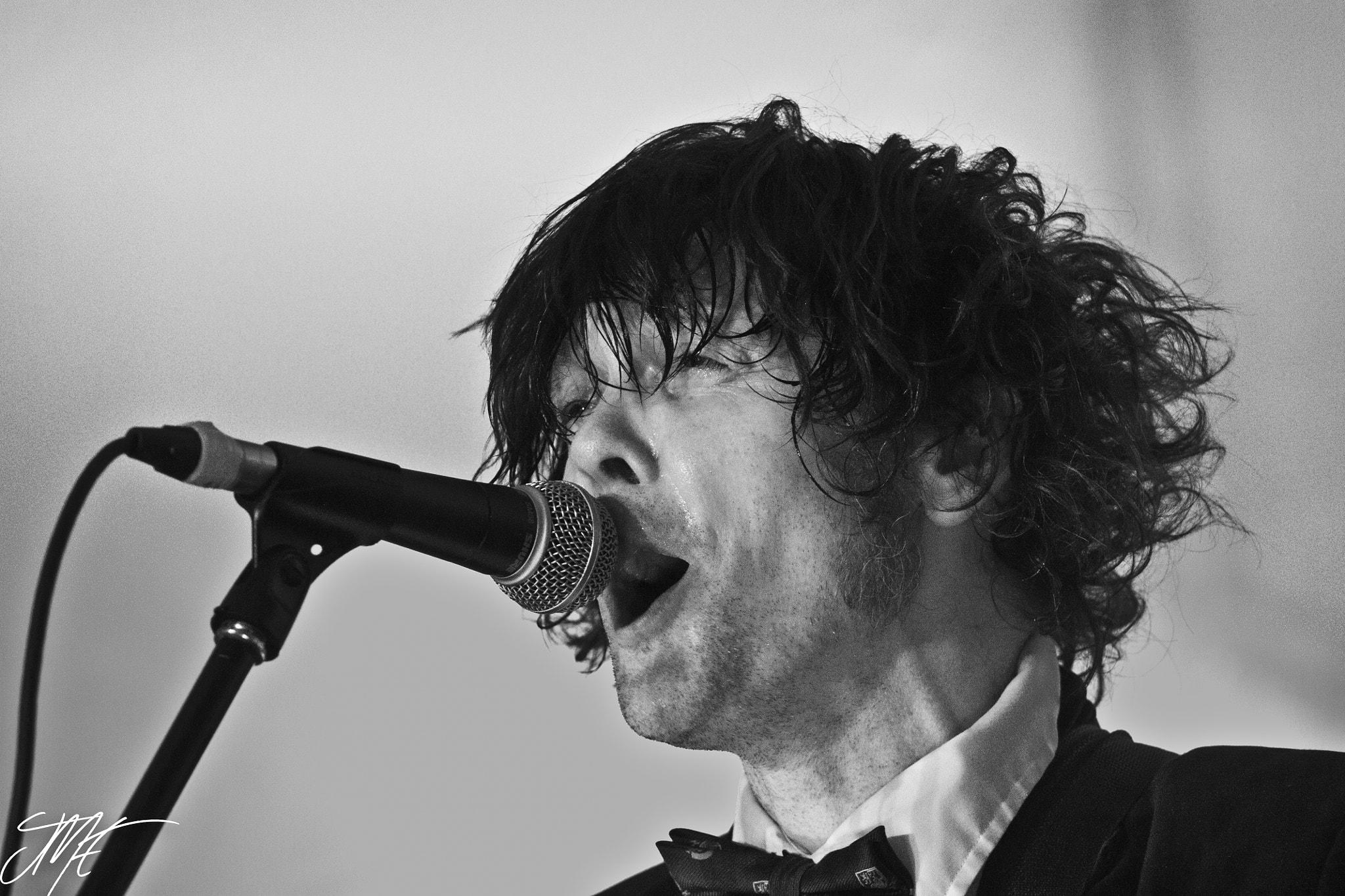 Canon EOS 1100D (EOS Rebel T3 / EOS Kiss X50) + Canon EF 70-200mm F4L USM sample photo. James alex from beach slang photography