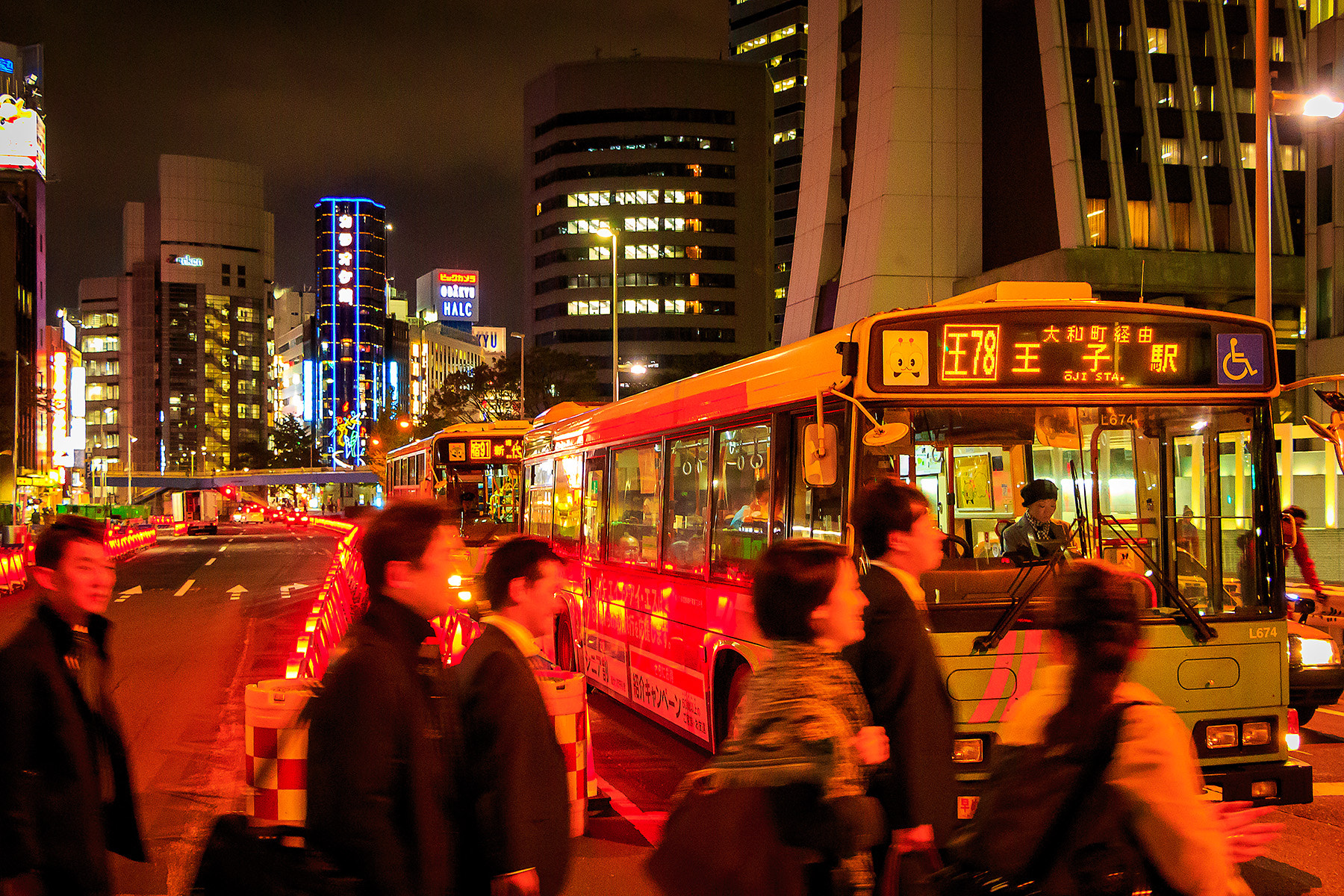 Canon EOS M sample photo. Rush hour shinjuku, tokyo, japan. photography