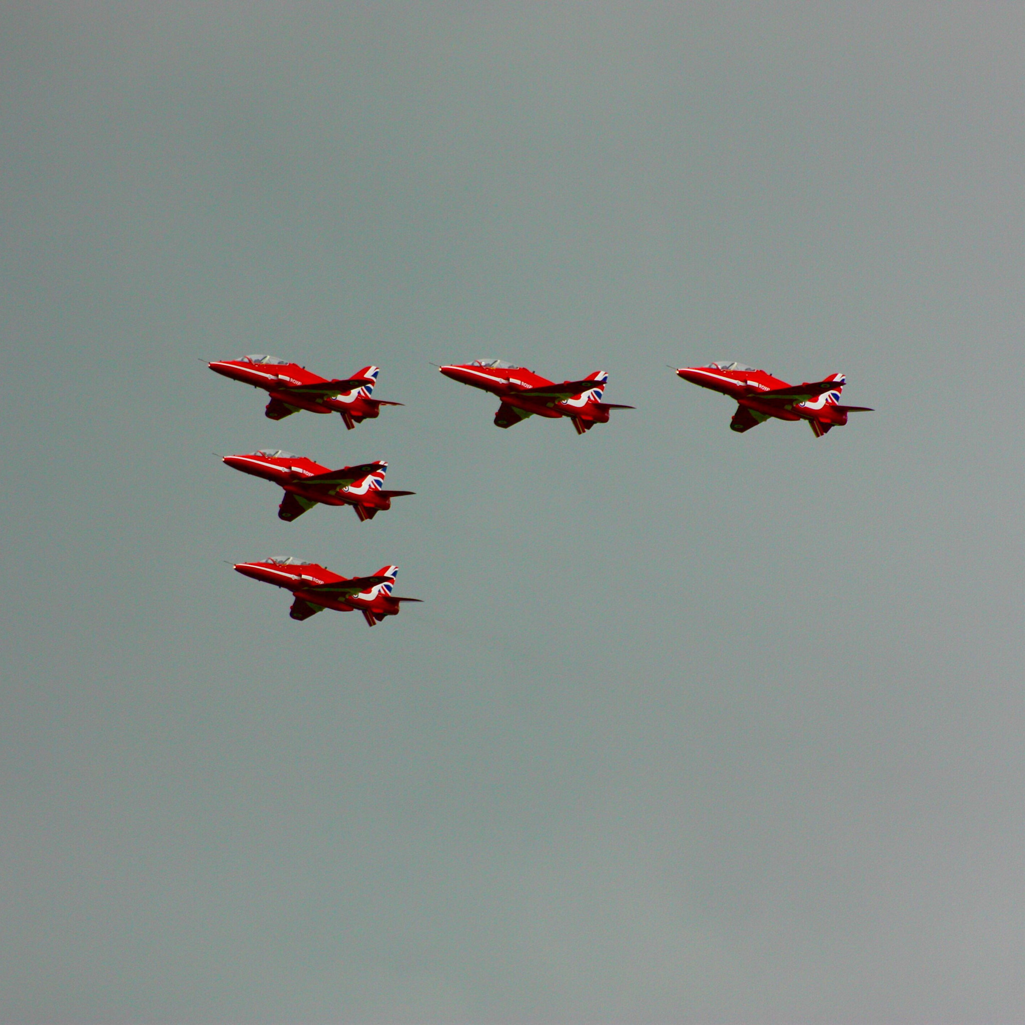 Canon EF 75-300mm f/4-5.6 USM sample photo. Red arrows photography