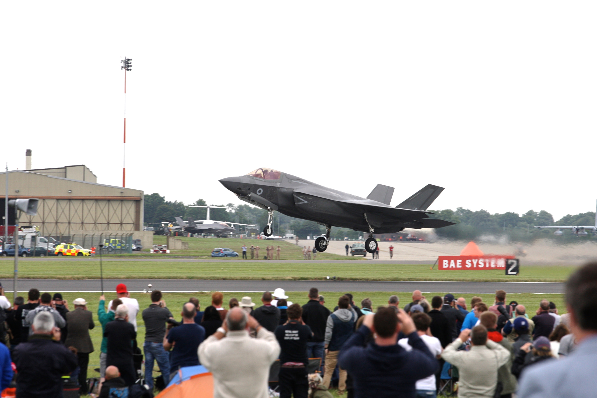 Canon EOS-1D Mark III sample photo. F35 takeoff photography