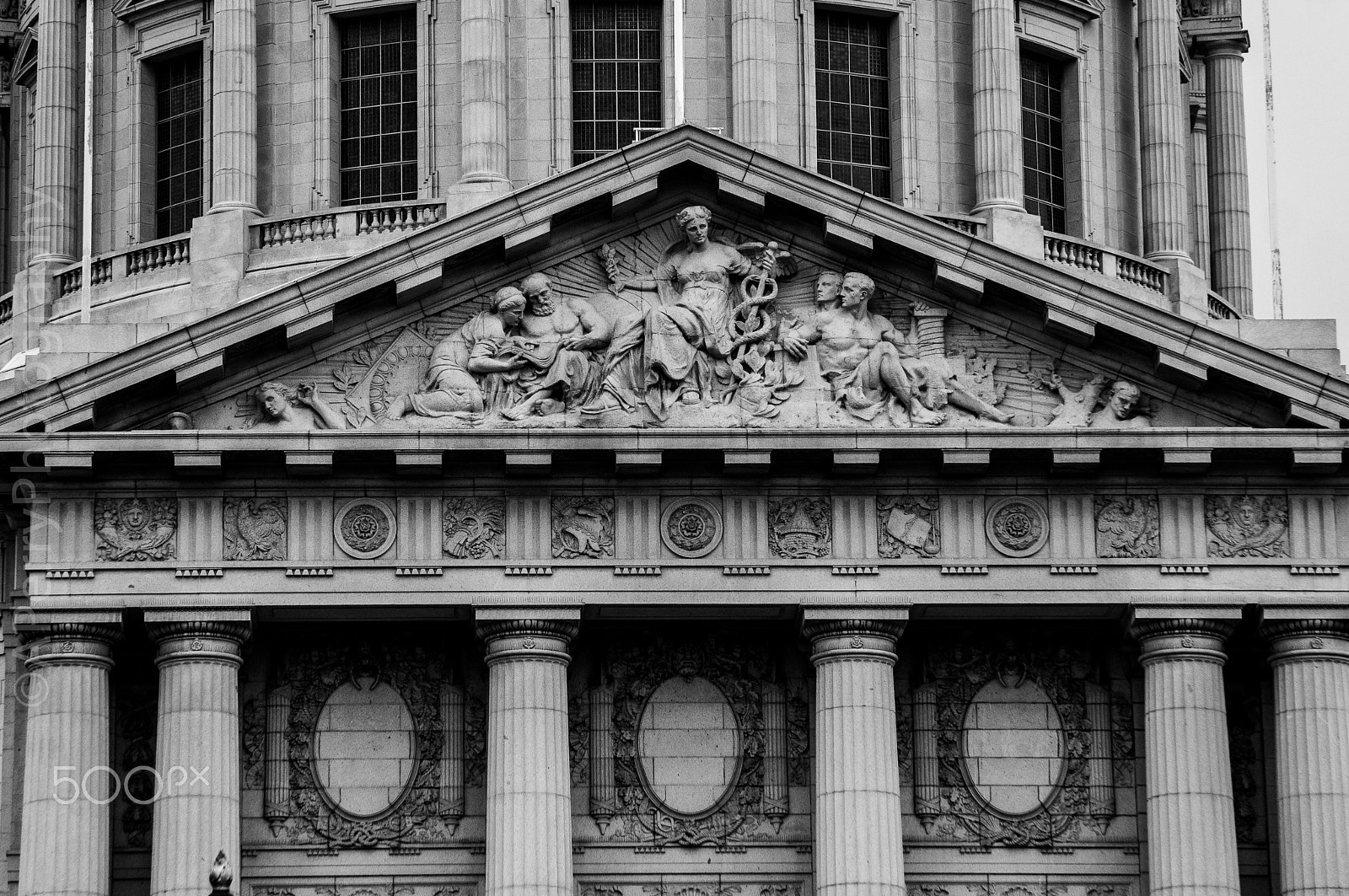 Sony Alpha NEX-5N + Sony E 55-210mm F4.5-6.3 OSS sample photo. From roof yo pillars photography