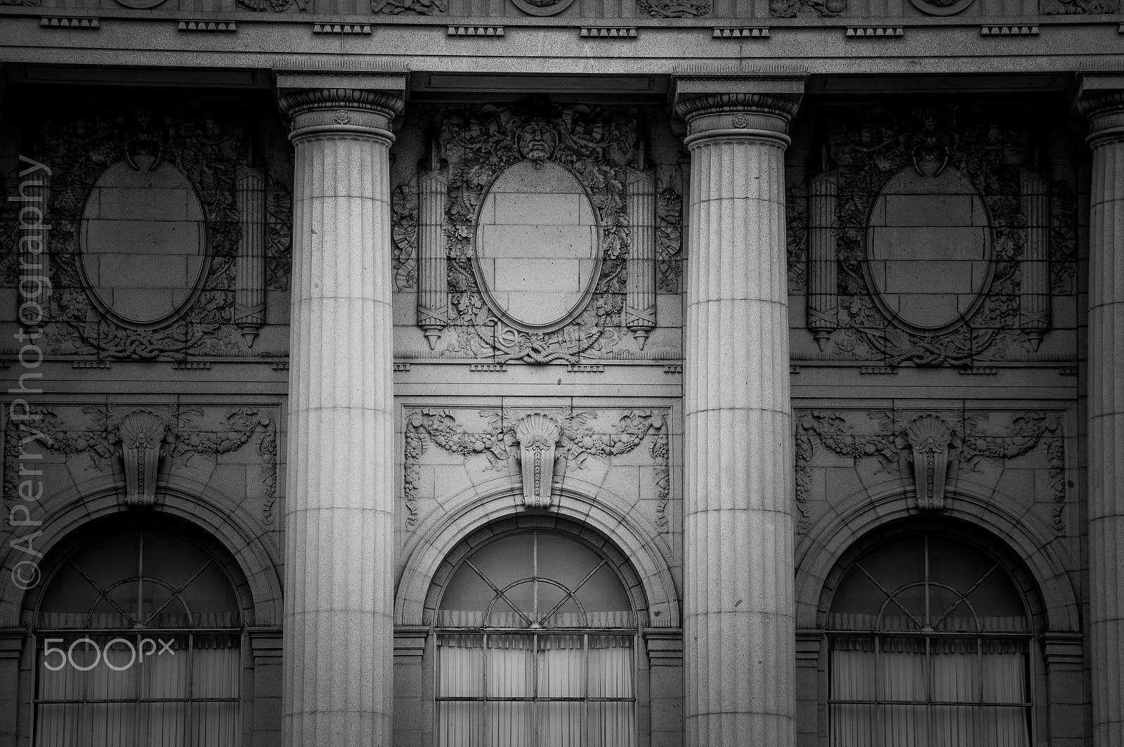 Sony Alpha NEX-5N + Sony E 55-210mm F4.5-6.3 OSS sample photo. The great pillars photography