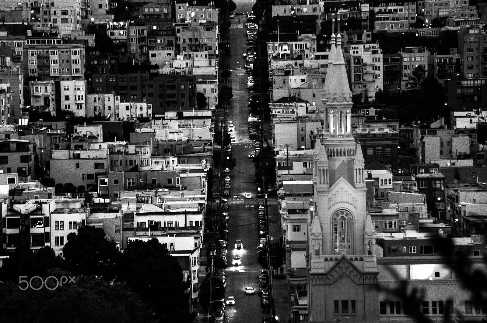 Sony Alpha NEX-5N + Sony E 55-210mm F4.5-6.3 OSS sample photo. A street in san francisco photography