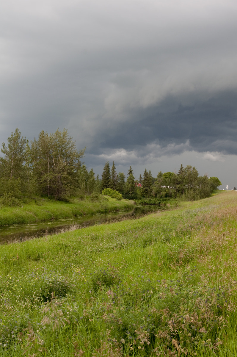 Nikon D90 + Nikon AF-S Nikkor 28mm F1.8G sample photo. Storm brewing photography