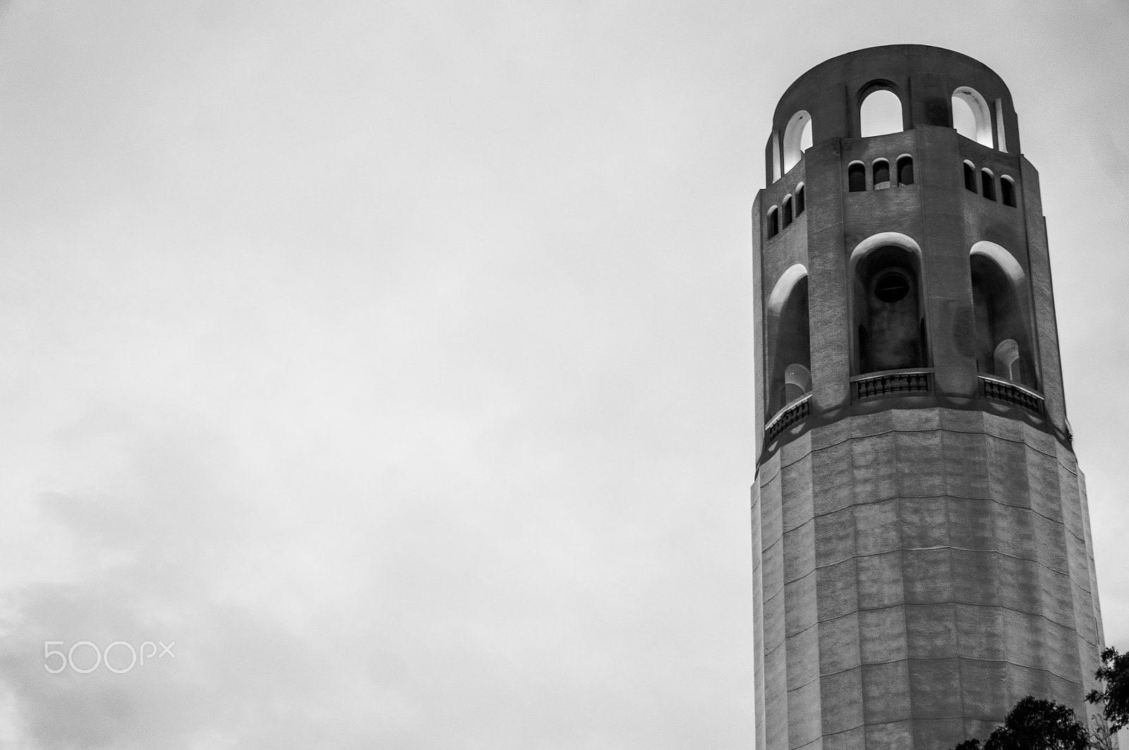 Sony Alpha NEX-5N + Sony E 55-210mm F4.5-6.3 OSS sample photo. Coit tower photography