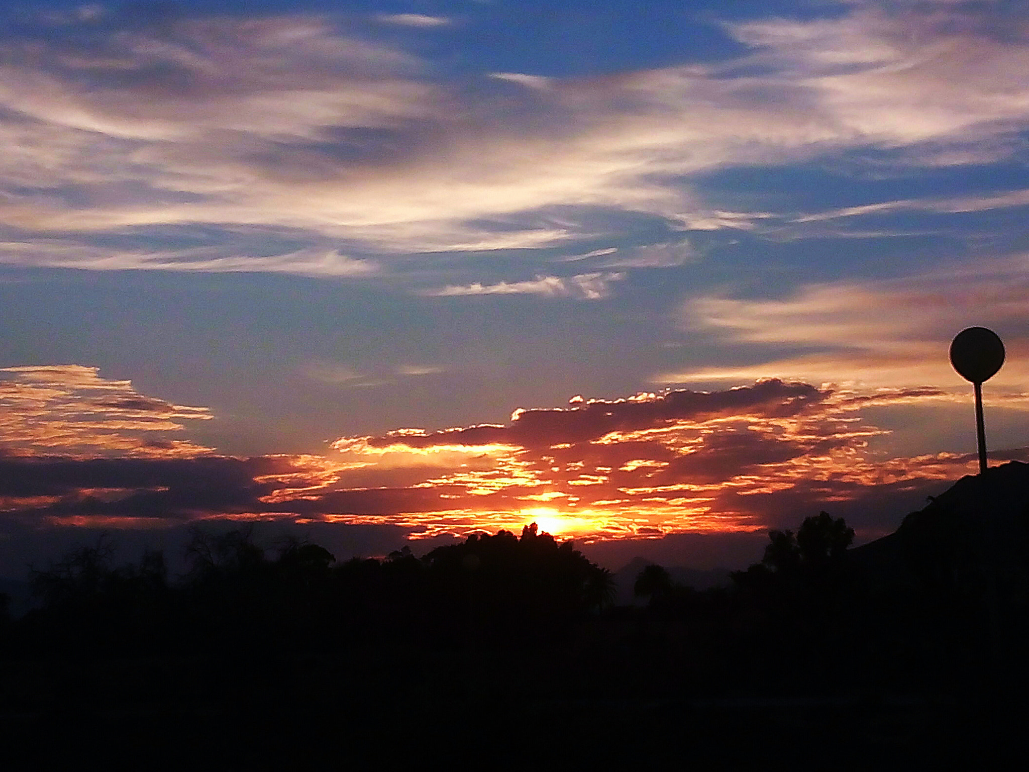 bq Aquaris E5 HD sample photo. Cielo photography