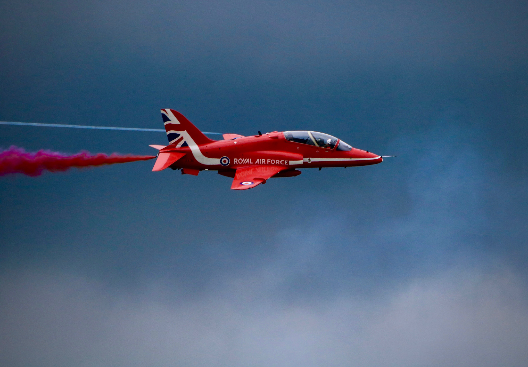 Tamron SP 150-600mm F5-6.3 Di VC USD sample photo. Red arrow photography