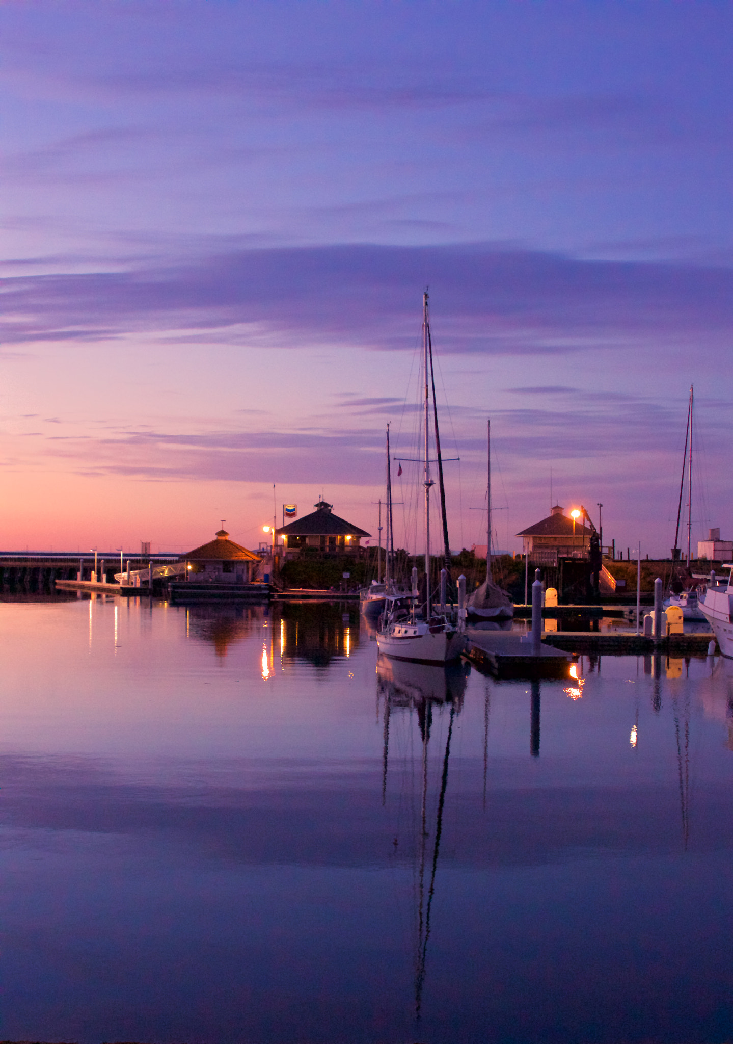 Canon EF 28-105mm f/3.5-4.5 USM sample photo. Marina nights..! photography