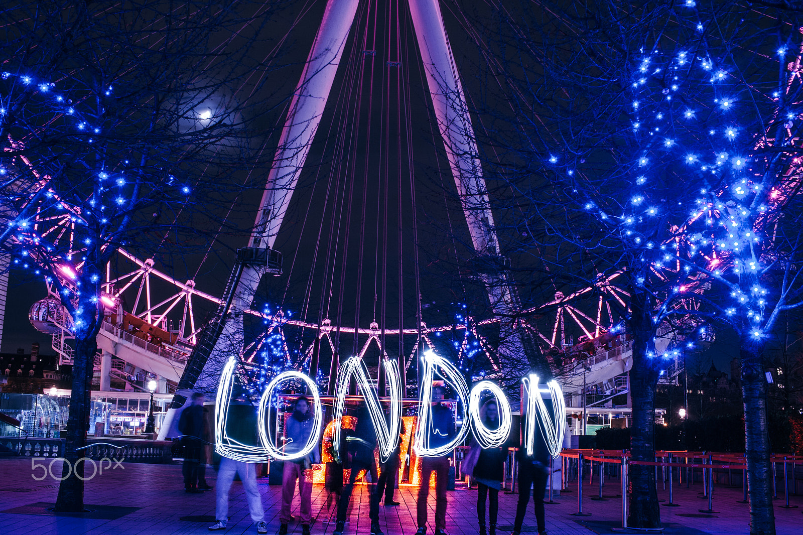 Canon EF-S 24mm F2.8 STM sample photo. Valentine's london love photography