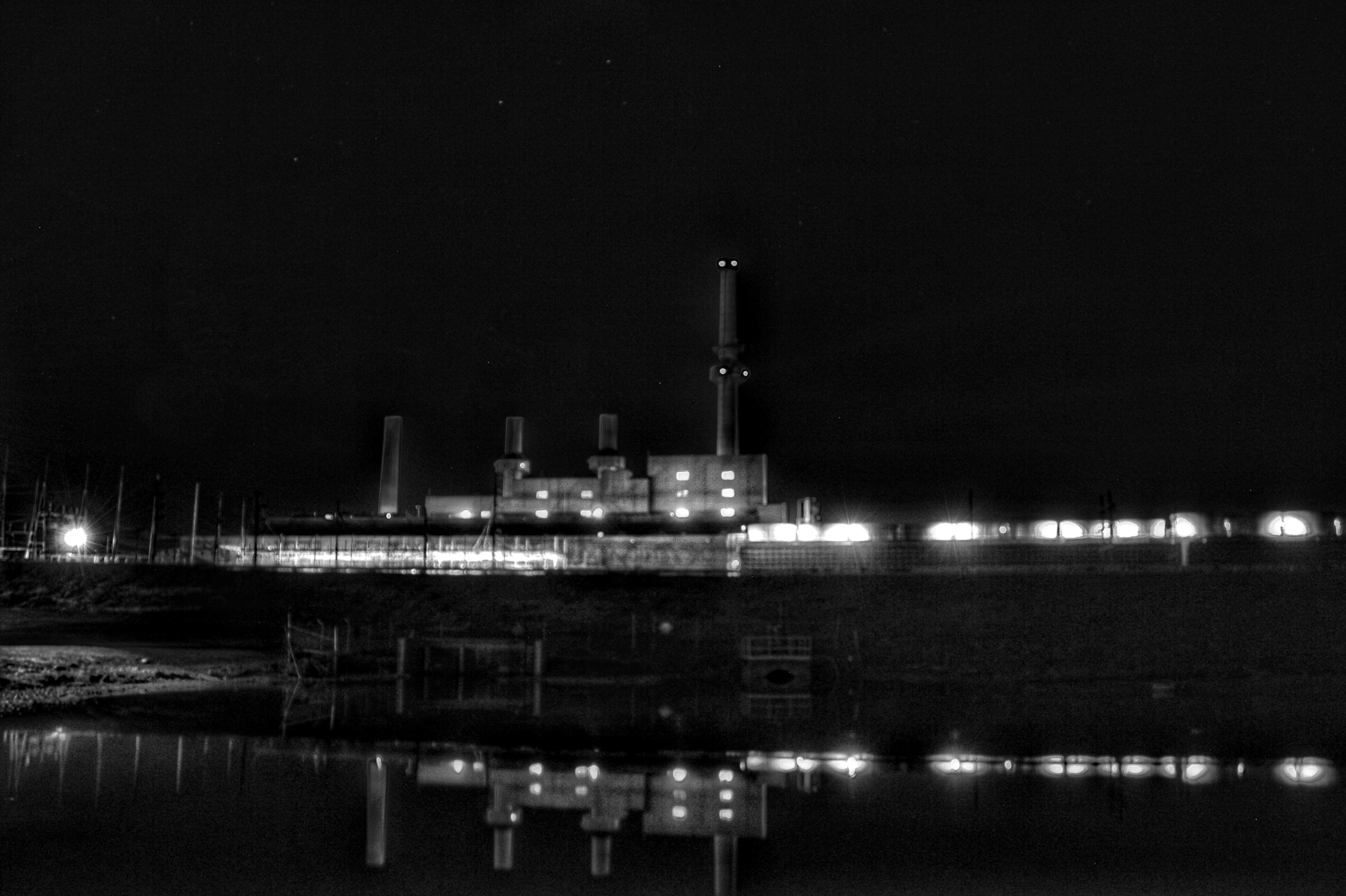 Canon EF-S 18-55mm F3.5-5.6 IS sample photo. Southwest power plant at springfield lake photography