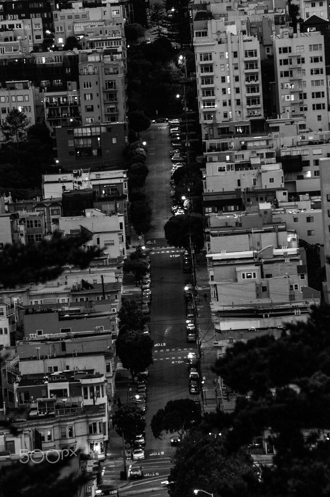 Sony Alpha NEX-5N + Sony E 55-210mm F4.5-6.3 OSS sample photo. Street from down the way photography