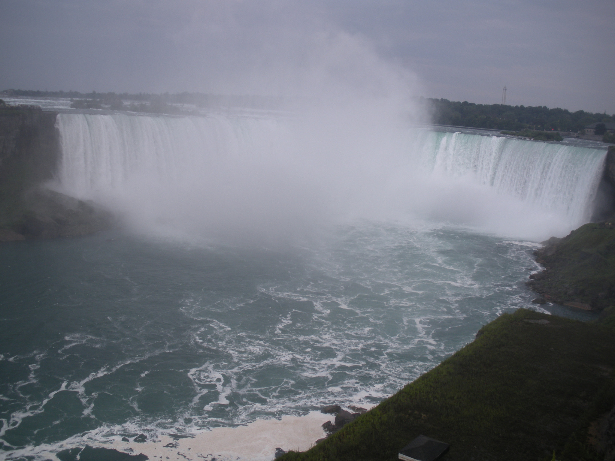 Nikon Coolpix S550 sample photo. Niagara falls photography