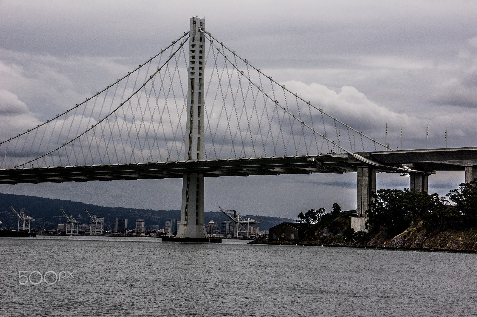 Sony Alpha NEX-5N + Sony E 55-210mm F4.5-6.3 OSS sample photo. The new bridge photography