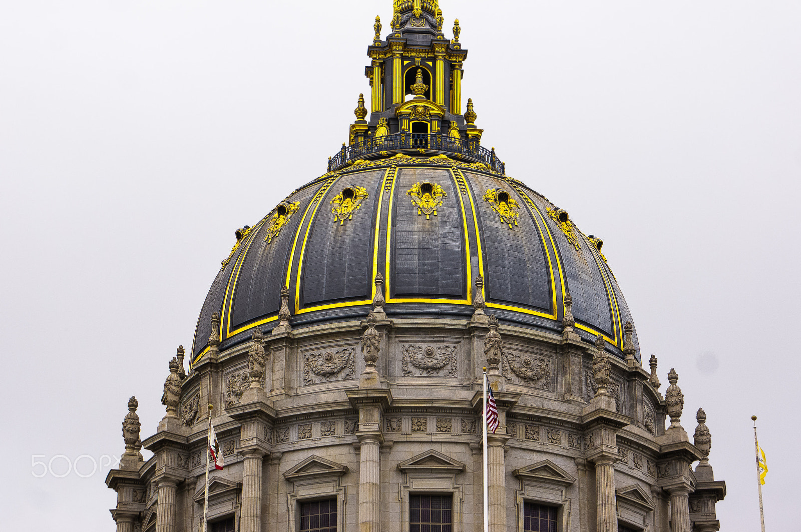 Sony Alpha NEX-5N + Sony E 55-210mm F4.5-6.3 OSS sample photo. A golden dome photography