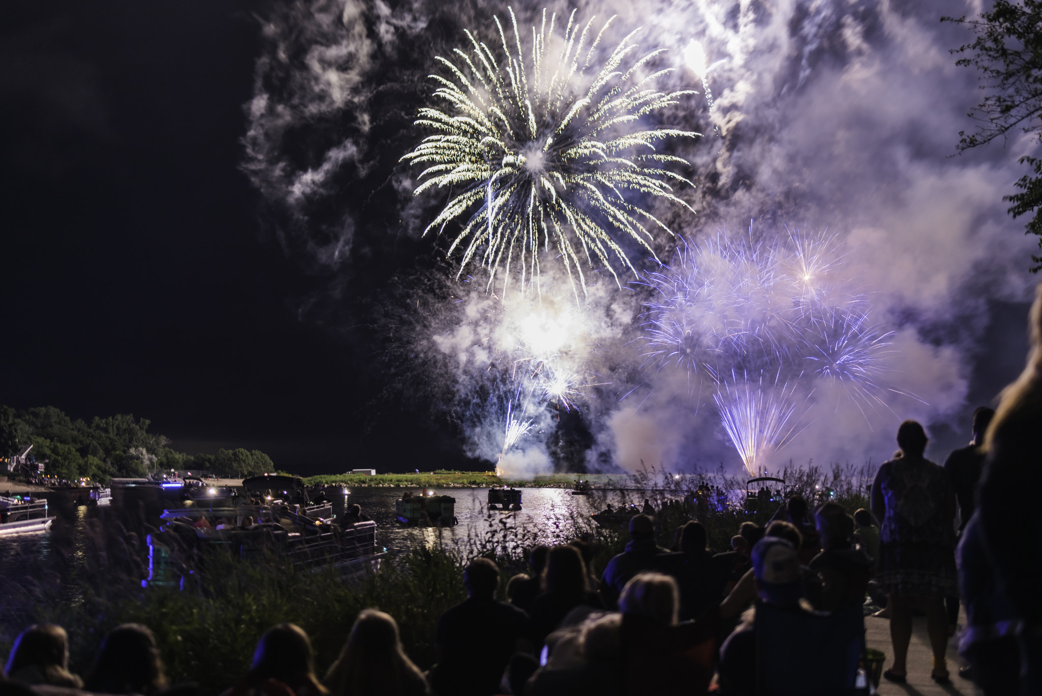 Tamron SP 35mm F1.8 Di VC USD sample photo. Lakeside explosions photography