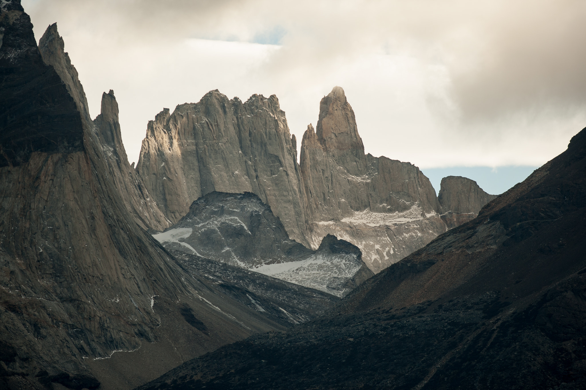 Canon EOS-1D Mark III + Canon EF 70-200mm F2.8L USM sample photo. Torres del paine photography