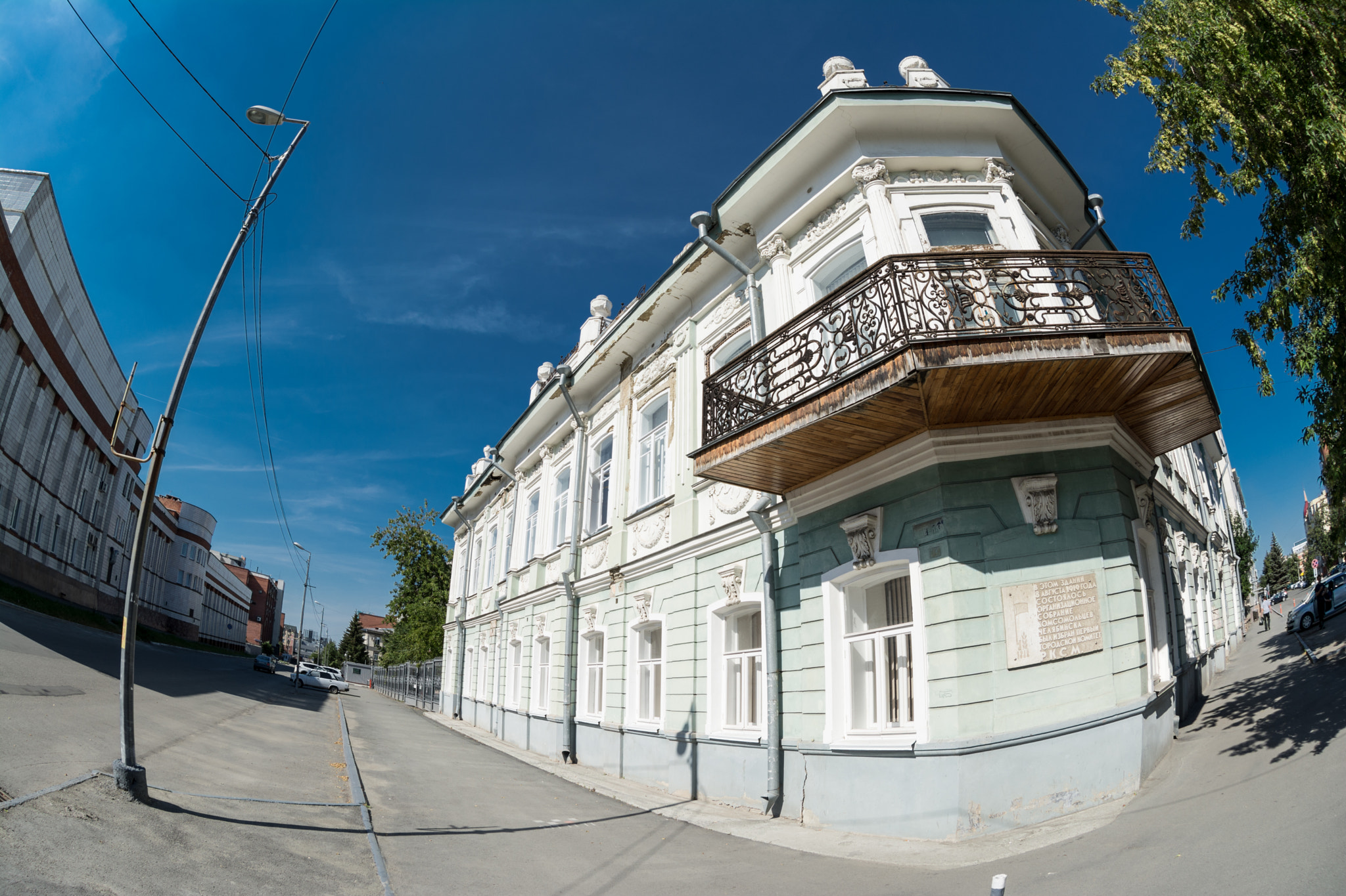 Nikon AF DX Fisheye-Nikkor 10.5mm F2.8G ED sample photo. In da city photography