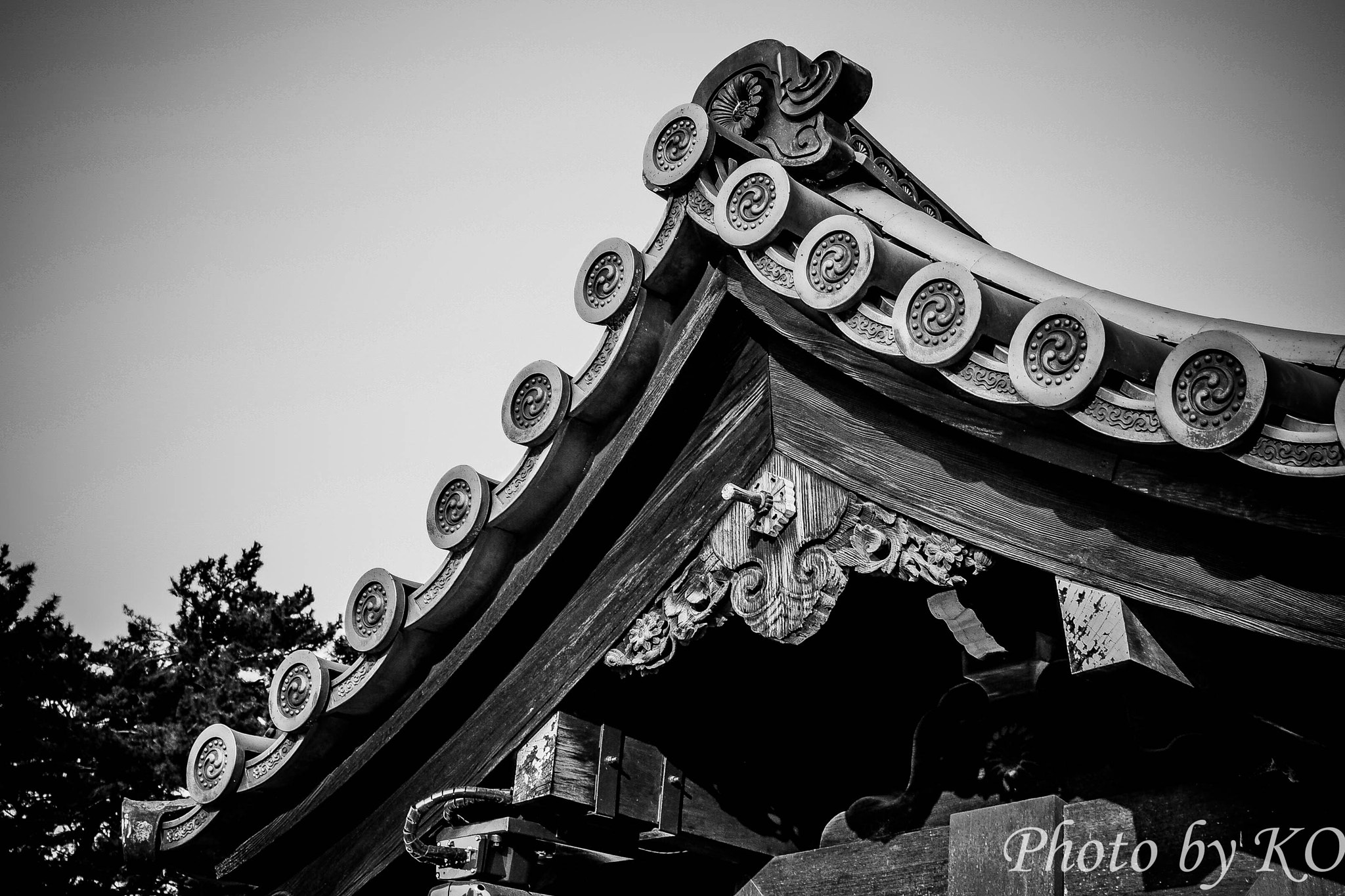 OLYMPUS M.12-50mm F3.5-6.3 sample photo. Ancient japanese roof photography