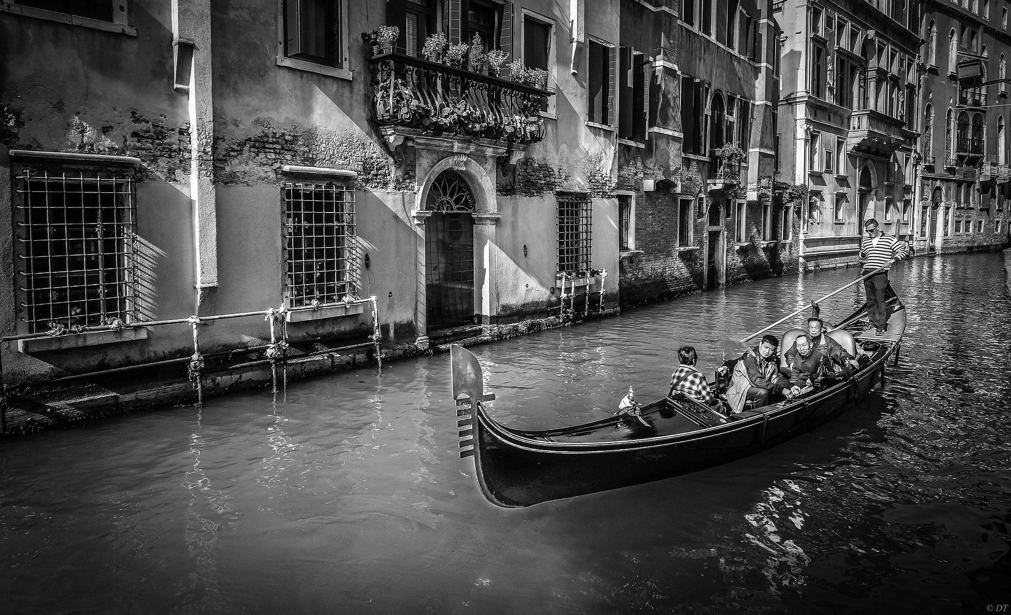 Sony Alpha NEX-7 + Sony E 10-18mm F4 OSS sample photo. Do not text & steer! photography