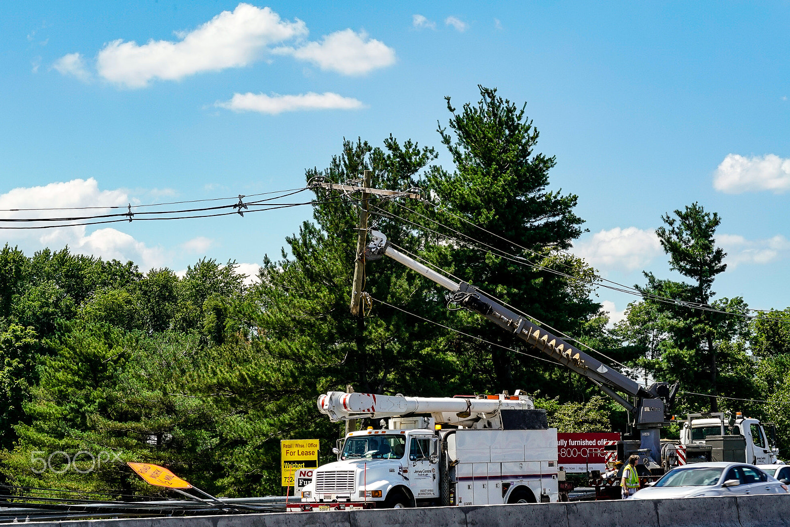 Sony FE 70-300mm F4.5-5.6 G OSS sample photo. Route 9, freehold, nj photography