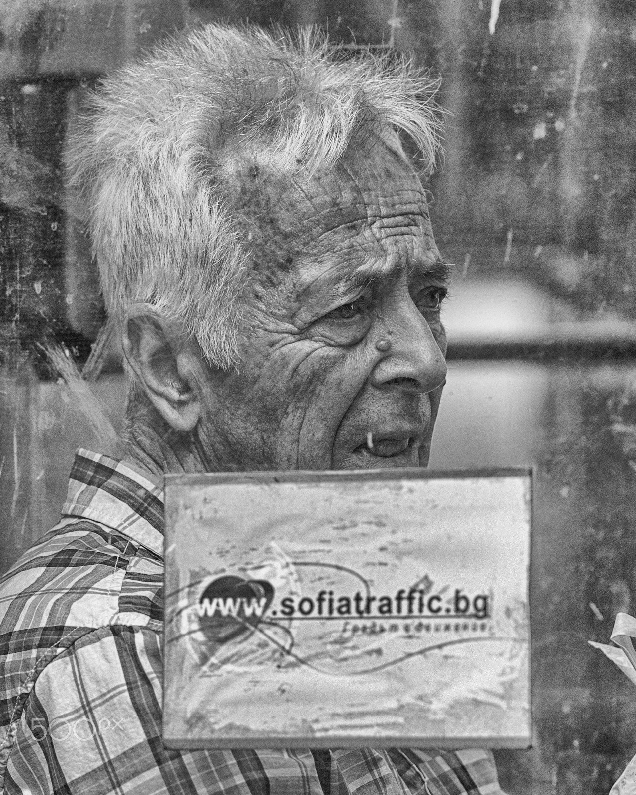 Nikon D700 + AF DC-Nikkor 135mm f/2D sample photo. Tram's mood photography
