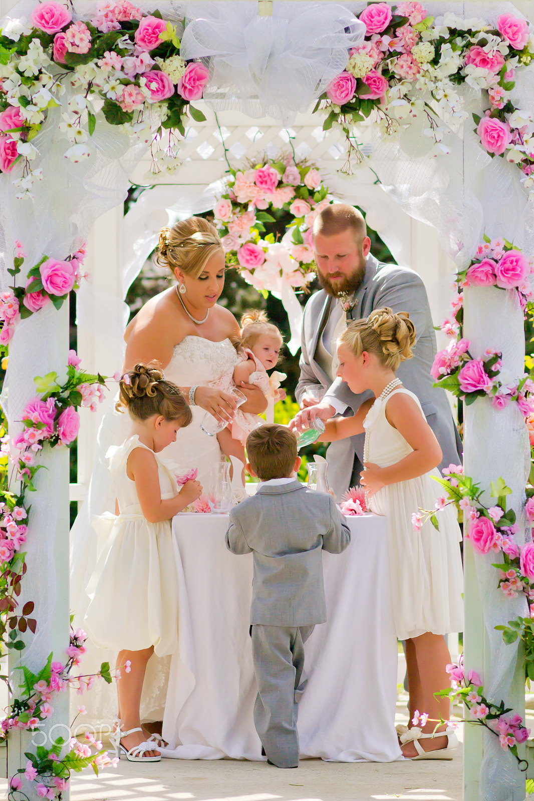 Nikon D3100 + Nikon AF-S Nikkor 85mm F1.8G sample photo. Family vows photography