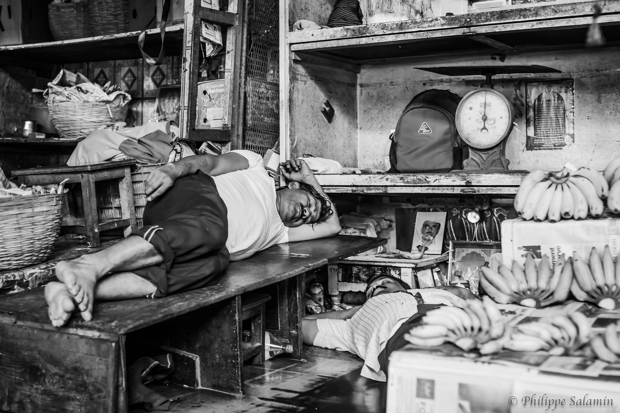 Sigma 30mm F1.4 EX DC HSM sample photo. Bombay street photography