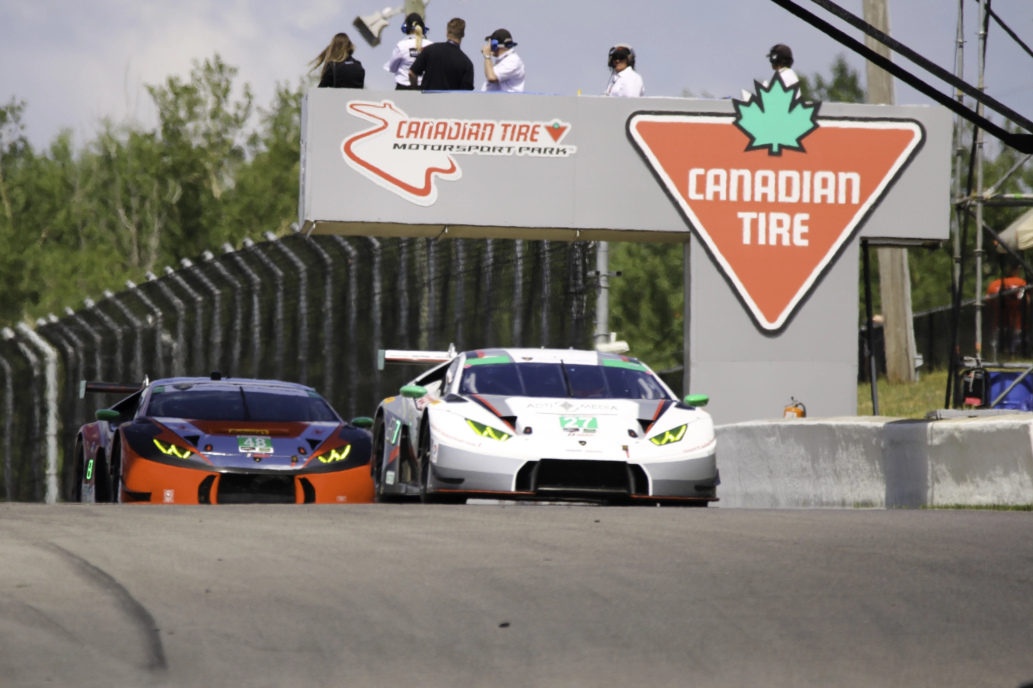 Sigma 150-600mm F5-6.3 DG OS HSM | C sample photo. Lambos at start line photography