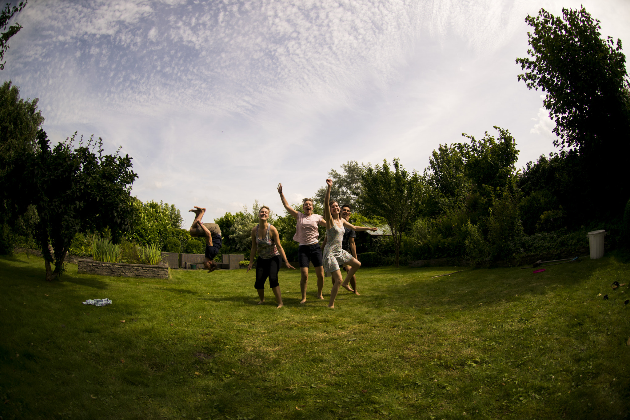 Nikon AF DX Fisheye-Nikkor 10.5mm F2.8G ED sample photo. Hang in there photography