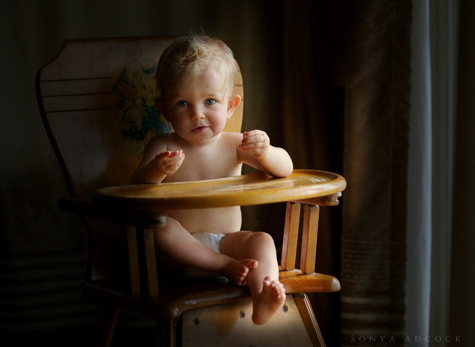 Nikon D700 + Nikon AF Nikkor 105mm F2D DC sample photo. Afternoon snack photography