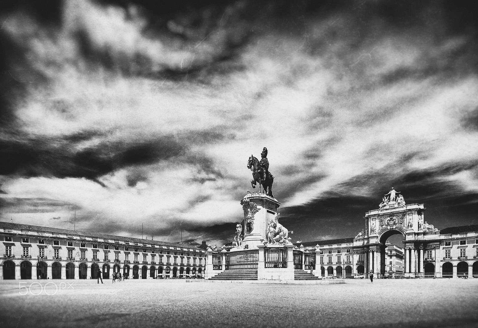 Canon TS-E 17mm F4L Tilt-Shift sample photo. Praça do comércio iii photography
