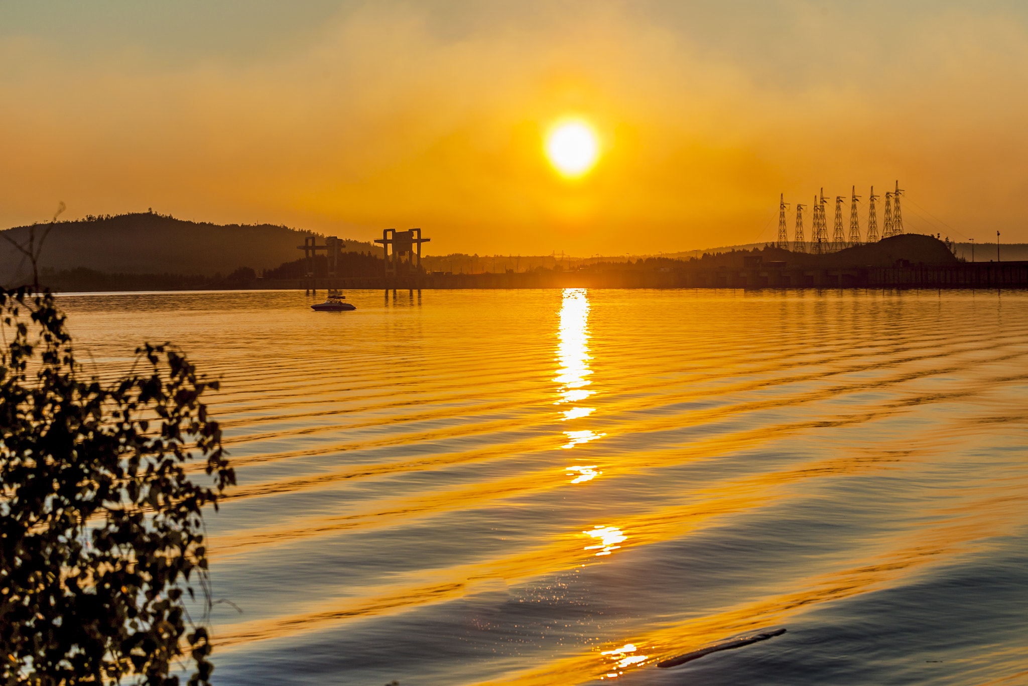 Canon EF 80-200mm f/2.8L sample photo. Reflection on angara river photography