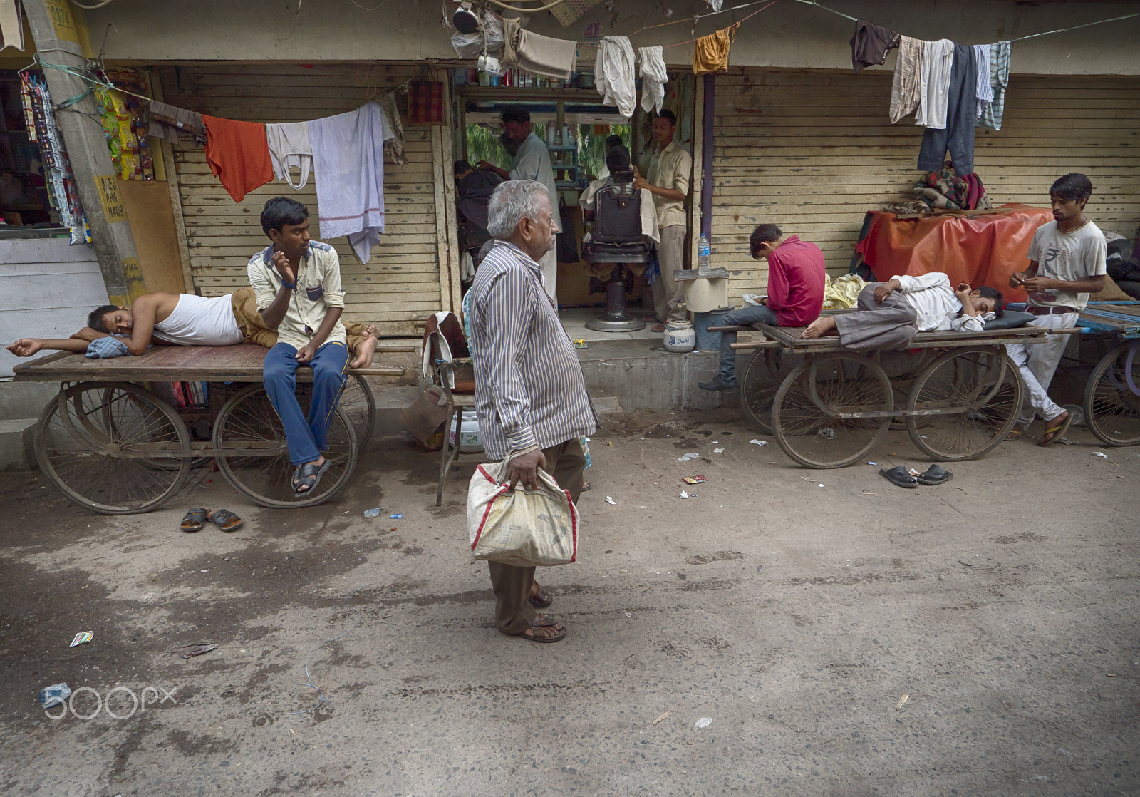 Sony a7S II + Sony Vario-Tessar T* FE 16-35mm F4 ZA OSS sample photo. Paarganji new delhi india photography