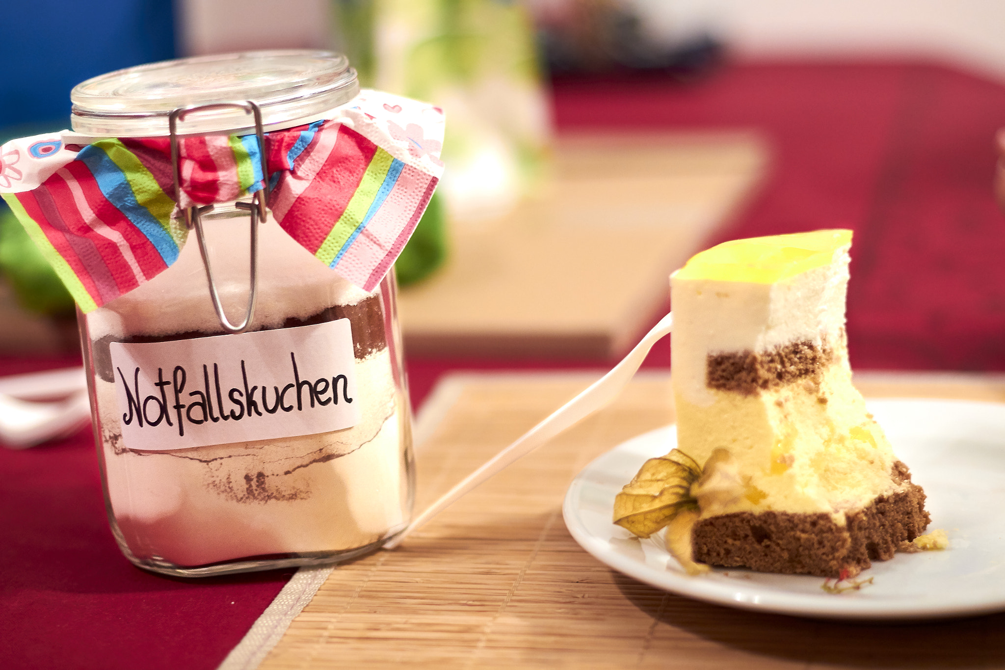Canon EOS 700D (EOS Rebel T5i / EOS Kiss X7i) + Canon EF 50mm F1.4 USM sample photo. Notfalls kuchen photography