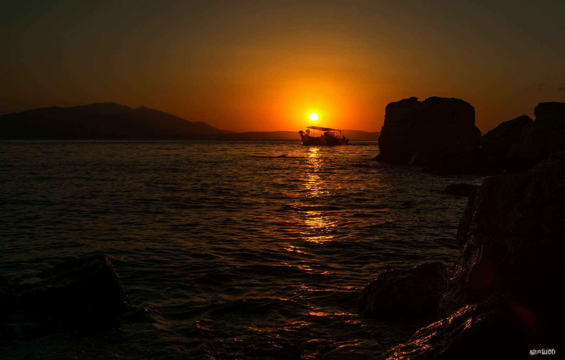 Sony Alpha DSLR-A900 + Soligor 19-35mm F3.5-4.5 sample photo. Fishing at sunrise photography