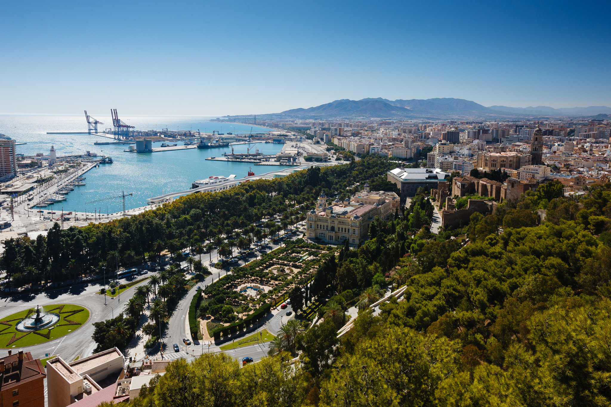 Canon EF 16-35mm F2.8L USM sample photo. Malaga photography